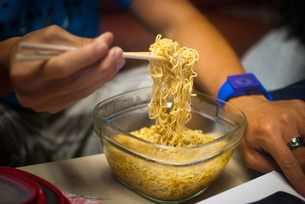 Are 2 minute noodles bad for you? Hasan Jasim