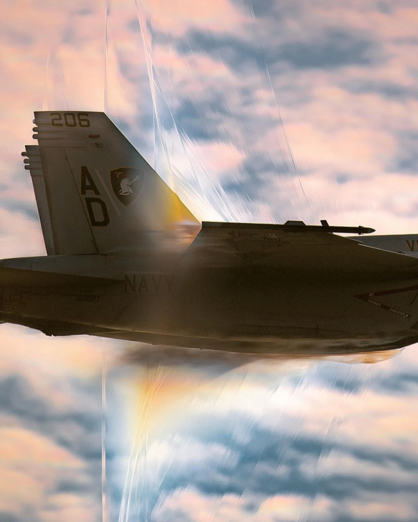 jet-approaching-speed-of-sound-b-819x102