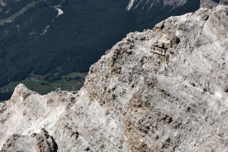 This Alpine Shelter in the Italian Dolomites Will Definitely Survive