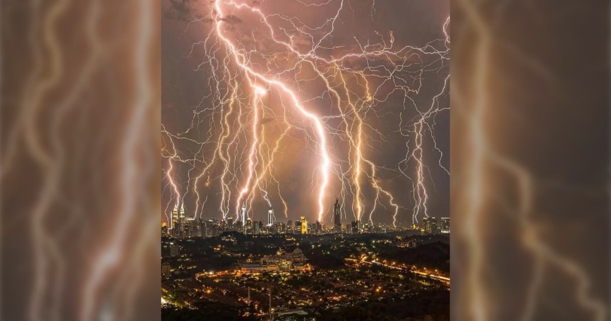 This Spectacular Photo Captures Kuala Lumpur In The Midst Of A Mesmerizing Lightning Storm 