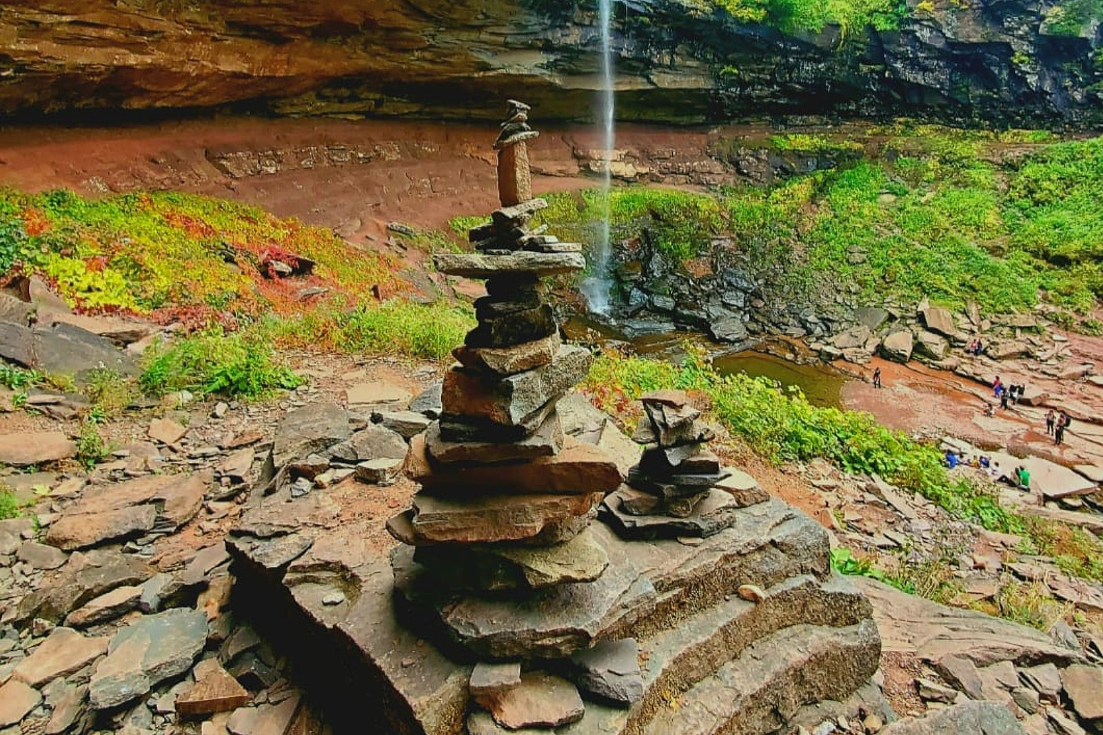 Why You Shouldn’t Stack Rocks On Hikes And What To Do If You See Them ...